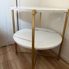 大理石ちょう調サイドテーブルの画像