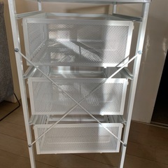 IKEA 三段チェストの画像