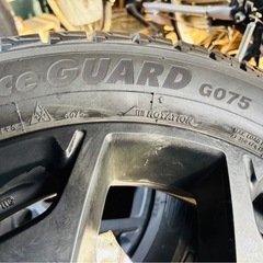 スタッドレス&
ホイール 225/55R18 4本セット の画像