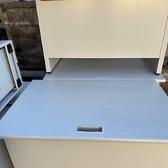 【1台3000円】【幅110奥行き70高さ70】【状態綺麗】事務所　机　テーブル　スチール　の画像
