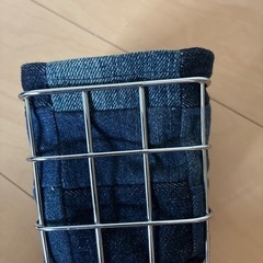 ラックに付けれるワイヤー製収納です　1個100円の画像