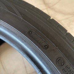 無料タイヤ　245/40R18【4719】2本の画像