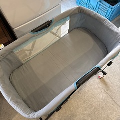 ベビーベッド　組み立て式の画像