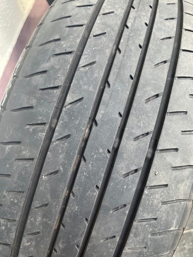 225/60R17 4本セット　ヨコハマ、ブルーアース