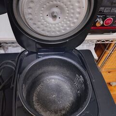 炊飯器、5合炊き、8年ほど使用の画像