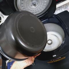 炊飯器、5合炊き、8年ほど使用の画像