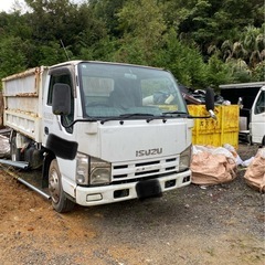 いすゞELFの画像