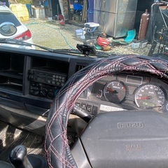 いすゞELFの画像