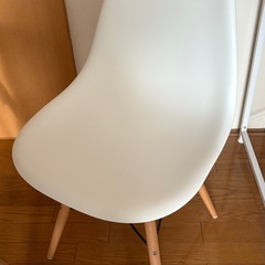 北欧風テーブル・チェアの画像