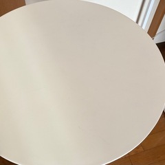 北欧風テーブル・チェアの画像