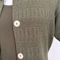 モスグリーン　アンサンブルの画像