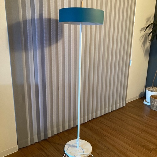 フロアスタンド フロアランプOLIKA FLOOR LAMP