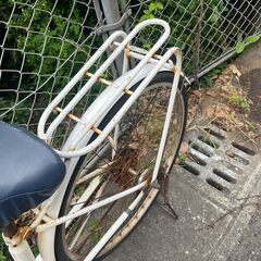 【リサイクルショップどりーむ鹿大前店】No.526 自転車　ホワイト ギア× サドル調整不可  ライトなし　嬉しい低プライス♪の画像