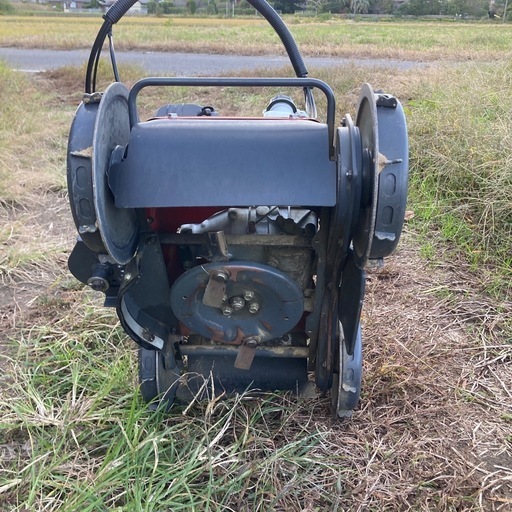 マルヤマ　自走草刈り機　速刈り君　4WD
