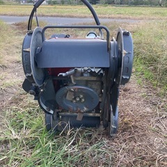 マルヤマ　自走草刈り機　速刈り君　4WDの画像