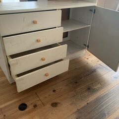 キャビネット（白）の画像