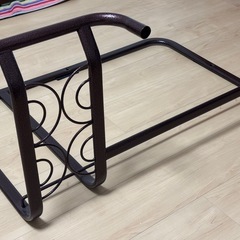 【美品/鉄製】ベッドガード 転落防止柵 渦巻き模様装飾 布団ずり落ち防止 立ち上がり補助の画像