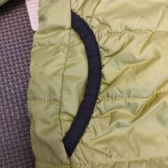 ユニクロ ベビー 中綿ジャケット 80cmの画像