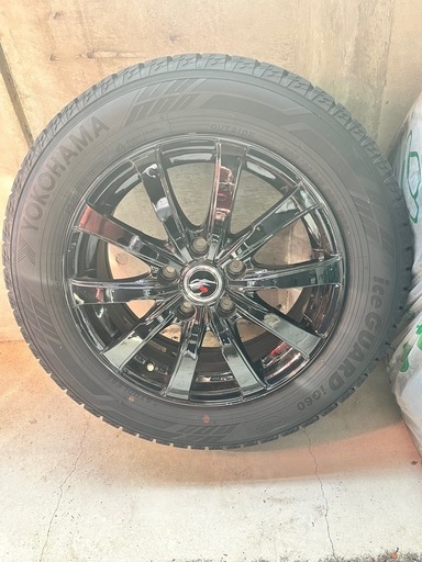 【美品！】ヨコハマ 205/60R16 2023年製造スタッドレスタイヤ(ホイール･ナット込)