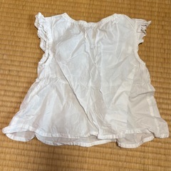 ノースリーブ トップス 100 ホワイト フレア 刺繍の画像