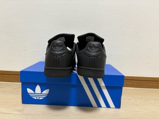 靴/バッグ adidas Satan Smith