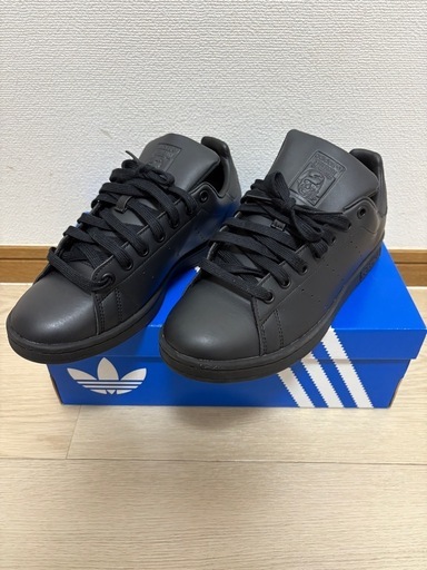 靴/バッグ adidas Satan Smith