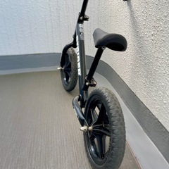 ストライダー　正規品　ブラックの画像