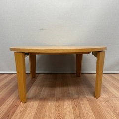 折りたたみ丸テーブルの画像