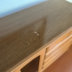 ガラス扉付き　チェストの画像