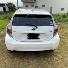 車　アクア　売り急いでますの画像