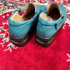 婦人様　パンプス　色ブルー　サイズ23.5 新品未使用品の画像
