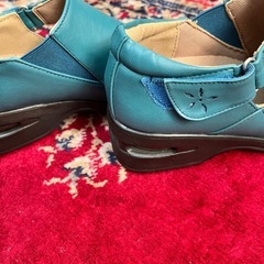 婦人様　パンプス　色ブルー　サイズ23.5 新品未使用品の画像