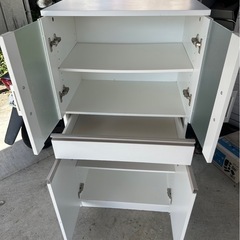 食器棚　ニトリの画像