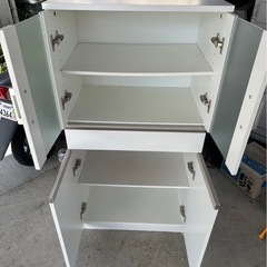 食器棚　ニトリの画像