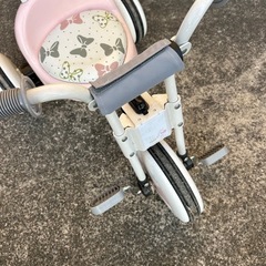中古ディズニー三輪車　の画像