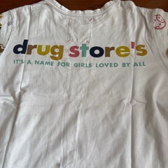 ドラッグストアーズ　Tシャツの画像