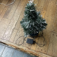 Happy Holidays クリスマスツリー 60cmの画像