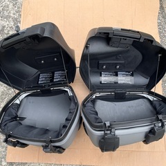 BMW F800S 純正パニアケース　左右セット　の画像