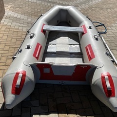 アキレス(Achilles)船外機をつけられるゴムボートの画像