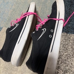 NIKEスニーカー 26.5〜27くらい
の画像