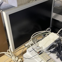 ナナオ24インチモニター５台・その他いろいろの画像