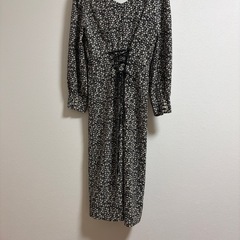 ココディール 花柄ロングワンピース Vネック 長袖の画像