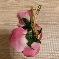 ヘアアクセサリー　ピンクバラの画像