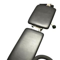 トレーニングマシン　べンチプレス　腹筋　の画像