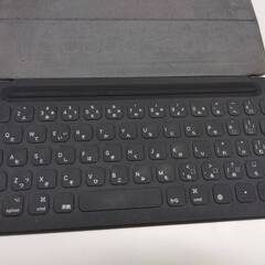 Apple iPad Smart Keyboard/10.5インチ/A1829/JIS配列〈MPTL2J/A〉の画像