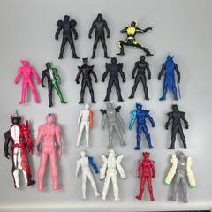 おもちゃ・玩具 キッズ 【19点セット】仮面ライダー ソフビ ジオウ リバイス ゼロワン カブト ディケイド ダブル ブレイズ セイバー【中古】の画像