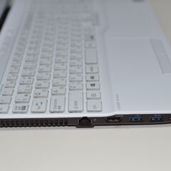 中古良品ノートパソコン 富士通 AH55/D3 Windows11+office 爆速SSD512GB core i7-8565U/メモリ8GB/15.6インチ/ブルーレイ/webカメラ/無線の画像