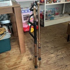 福祉用具•介護用品👴👵歩行器☘️折りたたみ式❗️キャスターなし安全に移動ができる☺️MEDEX黒•ゴールドの画像