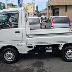 サンバートラック(GD-TT2)ホワイト スーパーチャージャー&5MT車&4WDの画像