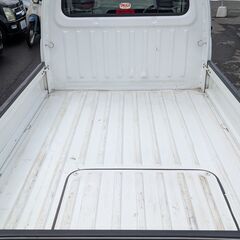 サンバートラック(GD-TT2)ホワイト スーパーチャージャー&5MT車&4WDの画像